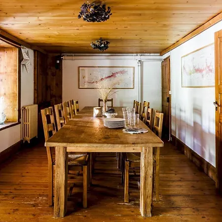 Traditional Mountain Valley Holiday home *